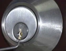 Galaxy Locksmith Store Glendale, CA 818-485-6151 - 7-Broken-Key-Extraction